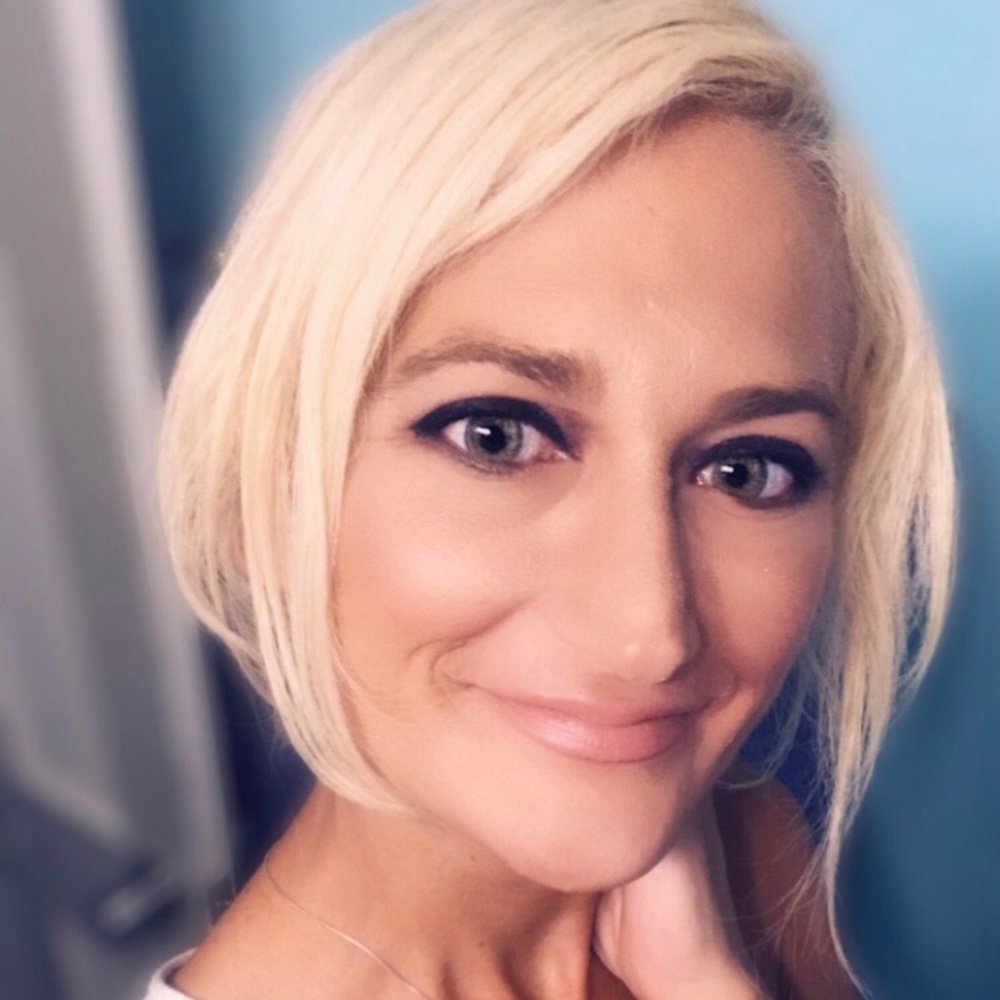 Meet your Posher, Eva